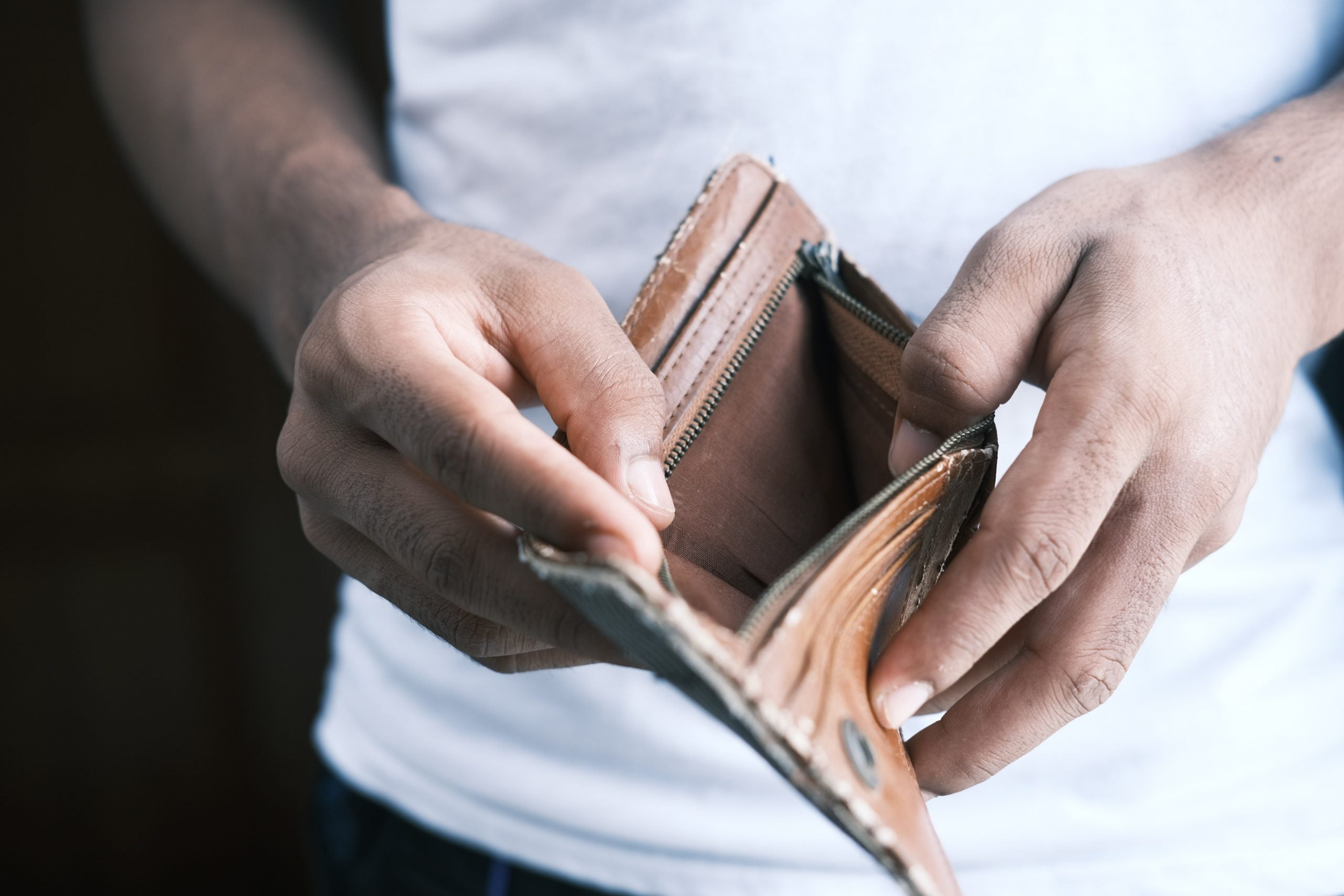 quelles solutions pour sortir du surendettement